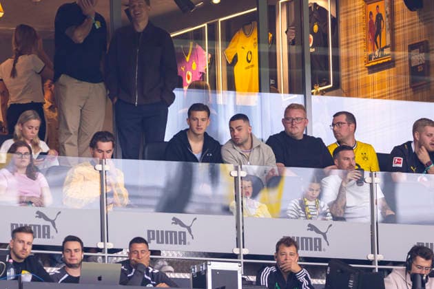 12.09.2026, Fussball, 3. Spieltag der 1. Fussball Bundesliga, Borussia Dortmund - SC Paderborn. Konstantinos Karetsas (Borussia Dortmund) verfolgt das Spiel aus einer Loge. Dortmund Signal Iduna Park NRW Deutschland xRHR-FOTO DEx *** September 12, 2026, Soccer, Matchday 3 of the 1. Bundesliga, Borussia Dortmund vs. SC Paderborn, Konstantinos Karetsas, Borussia Dortmund watches the game from a box at Signal Iduna Park in Dortmund, North Rhine-Westphalia, Germany xRHR PHOTO DEx Copyright: DennisxEwert RHR-FOTOx RHR-FOTO DE