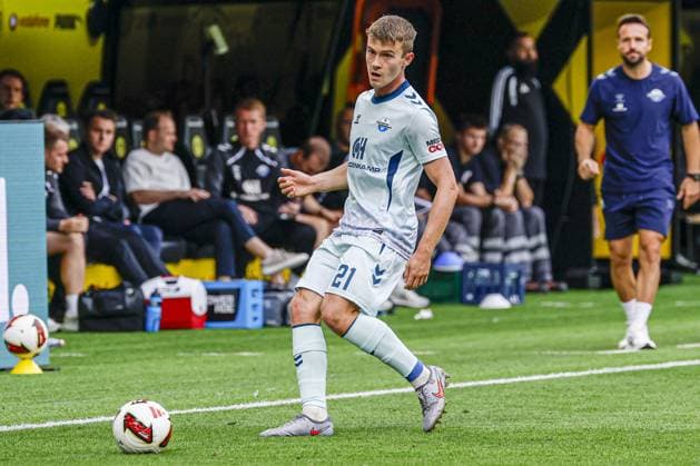 DORTMUND - Jano ter Horst of SC Paderborn 07 runs with the ball during the Bundesliga match between Borussia Dortmund and SC Paderborn 07 at Signal Iduna Park on September 12, 2026, in Dortmund, Germany. MARCEL TER BALS ANP Bundesliga 2026 27 xVIxANPxSportx xMarcelxterxBalsxIVx 568305033 originalFilename: 568305033.jpg