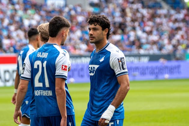 Fussball: 1. Bundesliga, 3. Spieltag, TSG Hoffenheim - VfB Stuttgart am 12.09.2026 in Sinsheim (SNP Arena), Deutschland, Saison 2026 2027: Ozan Kabak (TSG Hoffenheim, 5) Sinsheim SNP Arena Deutschland *** Soccer: Bundesliga 1, Matchday 3, TSG Hoffenheim vs. VfB Stuttgart on September 12, 2026, at Sinsheim SNP Arena, Germany, 2026–2027 Season, Ozan Kabak (TSG Hoffenheim), 5, Sinsheim SNP Arena, Germany Copyright: xPhilippxImhofx