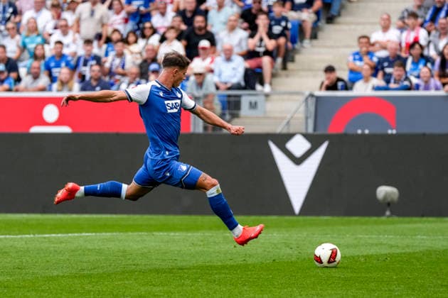 Torschütze Adam Hlozek (Hoffenheim, 10), erzielt das Tor zum 2:1, Treffer, Torerfolg, Highlight, Action, Aktion, Spielszene, 12.09.2026, Sinsheim (Deutschland), Fussball, Bundesliga, TSG 1899 Hoffenheim - VfB Stuttgart, DFB DFL REGULATIONS PROHIBIT ANY USE OF PHOTOGRAPHS AS IMAGE SEQUENCES AND OR QUASI-VIDEO. *** Goal scorer Adam Hlozek of Hoffenheim, 10, scores the goal to make it 2-1; goal, scoring, highlight, action, play, game scene, September 12, 2026, Sinsheim, Germany, soccer, Bundesliga, TSG 1899 Hoffenheim vs. VfB Stuttgart, DFB and DFL regulations prohibit any use of photographs as image sequences and or quasi-video xozx