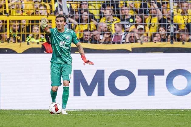 DORTMUND - SC Paderborn 07 goalkeeper Nahuel Noll gestures during the Bundesliga match between Borussia Dortmund and SC Paderborn 07 at Signal Iduna Park on September 12, 2026, in Dortmund, Germany. MARCEL TER BALS ANP Bundesliga 2026 27 xVIxANPxSportx xMarcelxterxBalsxIVx 568306733 originalFilename: 568306733.jpg