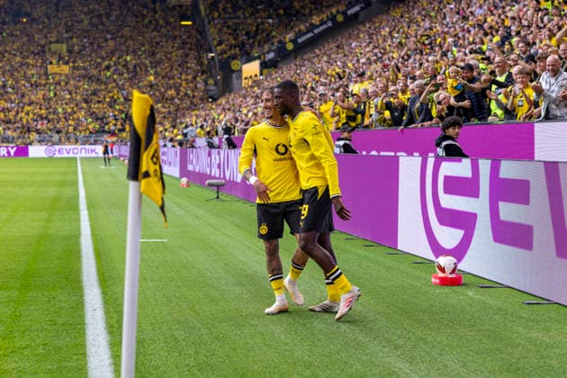 12.09.2026, Fussball, 3. Spieltag der 1. Fussball Bundesliga, Borussia Dortmund - SC Paderborn. v. l. Fabio Silva (Borussia Dortmund), Serhou Guirassy (Borussia Dortmund) bejubeln das Tor zum vermeintlichen 2:0. Dortmund Signal Iduna Park NRW Deutschland xRHR-FOTO DEx *** September 12, 2026, Soccer, Matchday 3 of the 1st Bundesliga, Borussia Dortmund vs. SC Paderborn: Fabio Silva (Borussia Dortmund) and Serhou Guirassy (Borussia Dortmund) celebrate the goal that put Dortmund up 2–0. Signal Iduna Park, North Rhine-Westphalia, Germany. xRHR PHOTO DEx Copyright: DennisxEwert RHR-FOTOx RHR-FOTO DE