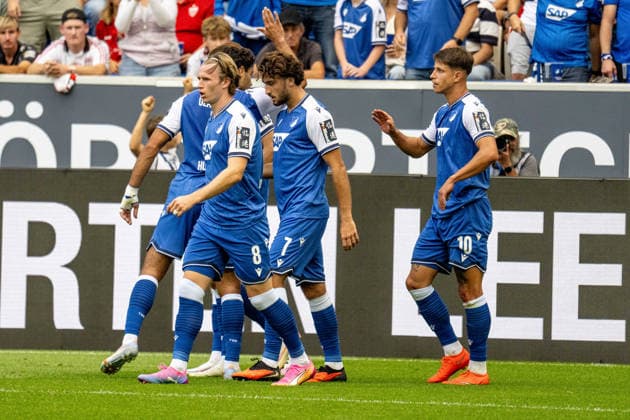 12.09.2026, xdaymx, Fussball 1.Bundesliga, TSG 1899 Hoffenheim - VfB Stuttgart. Torjubel zum 2:1 von Adam Hlozek (TSG Hoffenheim) mit der Mannschaft. (DFL DFB REGULATIONS PROHIBIT ANY USE OF PHOTOGRAPHS as IMAGE SEQUENCES and or QUASI-VIDEO) Sinsheim *** September 12, 2026, xdaymx, Soccer, Bundesliga 1, TSG 1899 Hoffenheim vs. VfB Stuttgart: Celebration of Adam Hlozek’s goal to make it 2–1. TSG Hoffenheim with the team. DFL and DFB regulations prohibit any use of photographs as image sequences and or quasi-video. Sinsheim