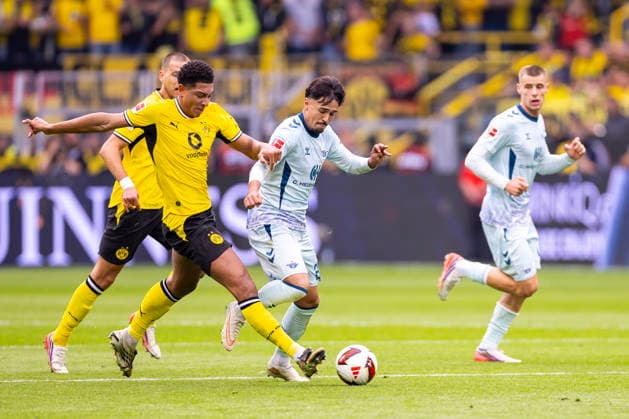 12.09.2026, Fussball, 3. Spieltag der 1. Fussball Bundesliga, Borussia Dortmund - SC Paderborn. v. l. Jobe Bellingham (Borussia Dortmund), Laurin Ulrich (SC Paderborn 07). Dortmund Signal Iduna Park NRW Deutschland xRHR-FOTO DEx *** September 12, 2026, Soccer, Matchday 3 of the 1. Bundesliga, Borussia Dortmund vs. SC Paderborn: Jobe Bellingham (Borussia Dortmund), Laurin Ulrich (SC Paderborn 07), Dortmund, Signal Iduna Park, North Rhine-Westphalia, Germany, xRHR, PHOTO DEx Copyright: DennisxEwert RHR-FOTOx RHR-FOTO DE
