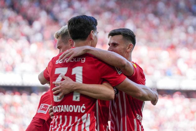 Igor Matanovic (SC Freiburg, 31), Yannik Engelhardt (SC Freiburg, 16) Torjubel, Emotionen, Torschuss, Abschluss, Torerfolg, Tor, Treffer , Deutschland, Fussball, 1. Bundesliga, 3.Spieltag, 2026 2027, SC Freiburg vs. Borussia Mönchengladbach, 12.09.2026, Europa-Park Stadion, Freiburg Freiburg Europa-Park Stadion Baden-Württemberg Deutschland *** Igor Matanovic, SC Freiburg, 31; Yannik Engelhardt, SC Freiburg, 16; goal celebration, emotions, shot on goal, finish, goal scored, goal, hit, Germany, soccer, Bundesliga 1, Matchday 3, 2026–2027, SC Freiburg vs. Borussia Mönchengladbach, September 12, 2026, Europa-Park Stadium, Freiburg, Freiburg, Europa-Park Stadium, Baden-Württemberg, Germany Copyright: xArnexAmbergx