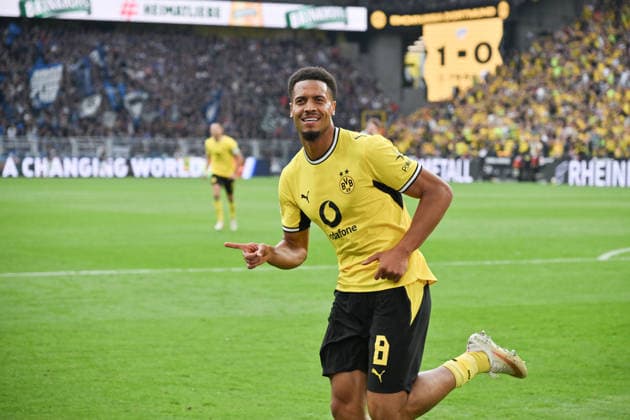 Jubel 2:0 Felix Nmecha (Borussia Dortmund) 12.09.2026, Fussball 1. Bundesliga, Saison 2026 2027, 3. Spieltag, Borussia Dortmund - SC Paderborn 07 DFL regulations prohibit any use of photographs as image sequences and or quasi-video Dortmund Signal Iduna Park Nordrhein Westfalen Deutschland *** Celebration 2-0 Felix Nmecha Borussia Dortmund September 12, 2026, Soccer 1. Bundesliga, 2026–2027 Season, Matchday 3, Borussia Dortmund vs. SC Paderborn 07. DFL regulations prohibit any use of photographs as image sequences and or quasi-video. Dortmund, Signal Iduna Park, North Rhine-Westphalia, Germany Team2