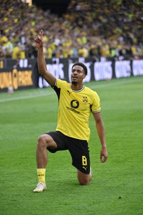 Jubel 2:0 Felix Nmecha (Borussia Dortmund) 12.09.2026, Fussball 1. Bundesliga, Saison 2026 2027, 3. Spieltag, Borussia Dortmund - SC Paderborn 07 DFL regulations prohibit any use of photographs as image sequences and or quasi-video Dortmund Signal Iduna Park Nordrhein Westfalen Deutschland *** Celebration 2-0 Felix Nmecha Borussia Dortmund September 12, 2026, Soccer 1st Bundesliga, 2026-2027 Season, Matchday 3, Borussia Dortmund vs. SC Paderborn 07. DFL regulations prohibit any use of photographs as image sequences and or quasi-video. Dortmund, Signal Iduna Park, North Rhine-Westphalia, Germany Team2