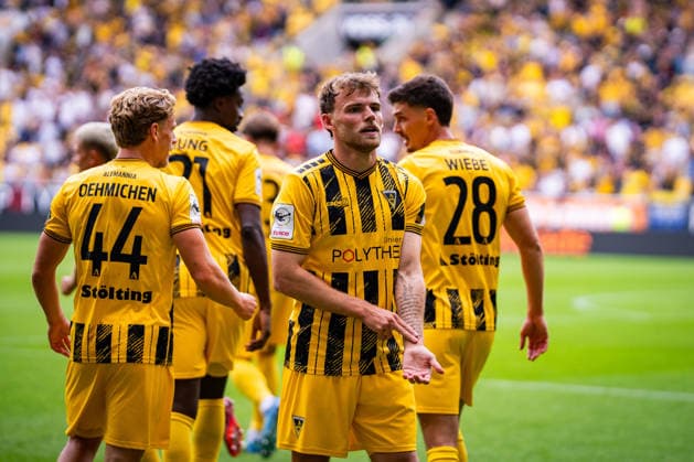 Torschuetze zum 1:0, Mika Schroers (Alemannia Aachen, 27) TSV Alemannia Aachen vs. SSV Jahn Regensburg, Fussball, 3. Liga, 5. Spieltag, Saison 2026 2027, 12.09.2026 DFB REGULATIONS PROHIBIT ANY USE OF PHOTOGRAPHS AS IMAGE SEQUENCES AND OR QUASI-VIDEO TSV Alemannia Aachen vs. SSV Jahn Regensburg, Fussball, 3. Liga, 5. Spieltag, Saison 2026 2027, 12.09.2026 Aachen Copyright: xEibner-Pressefoto J.xDerondeaux EP_JDU