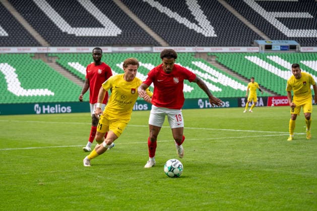 Tim Rossmann (SG Sonnenhof Großaspach, 11) gegen Eric Voufack (TSV Havelse, 19) im Zweikampf, TSV Havelse vs. SG Sonnenhof Großaspach, Fussball, 3. Liga, 5. Spieltag, 06.09.2026, DFB regulations prohibit any use of photographs as image sequences and or quasi-video Hannover Niedersachsen Deutschland