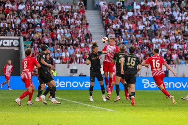 Im Strafraum von SC Freiburg , Deutschland, Fussball, 1. Bundesliga, 3.Spieltag, 2026 2027, SC Freiburg vs. Borussia Mönchengladbach, 12.09.2026, Freiburg im Breisgau Europa-Park Stadion Deutschland *** In the penalty area of SC Freiburg, Germany, soccer, Bundesliga 1, Matchday 3, 2026–2027, SC Freiburg vs. Borussia Mönchengladbach, September 12, 2026, Freiburg im Breisgau, Europa-Park Stadium, Germany Copyright: xGrantxHubbsx