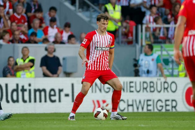 Maximilian Eggestein (SC Freiburg, 08) am Ball , Deutschland, Fussball, 1. Bundesliga, 3.Spieltag, 2026 2027, SC Freiburg vs. Borussia Mönchengladbach, 12.09.2026, Freiburg im Breisgau Europa-Park Stadion Deutschland *** Maximilian Eggestein, SC Freiburg, 08 on the Ball, Germany, Soccer, Bundesliga 1, Matchday 3, 2026–2027, SC Freiburg vs. Borussia Mönchengladbach, September 12, 2026, Freiburg im Breisgau, Europa-Park Stadium, Germany Copyright: xGrantxHubbsx