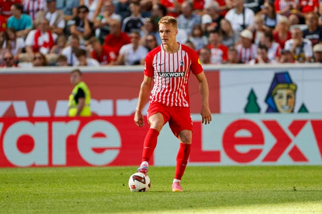 Philipp Lienhart (SC Freiburg, 03) am Ball , Deutschland, Fussball, 1. Bundesliga, 3.Spieltag, 2026 2027, SC Freiburg vs. Borussia Mönchengladbach, 12.09.2026, Freiburg im Breisgau Europa-Park Stadion Deutschland *** Philipp Lienhart, SC Freiburg, 03 am Ball, Germany, Soccer, Bundesliga 1, Matchday 3, 2026–2027, SC Freiburg vs. Borussia Mönchengladbach, September 12, 2026, Freiburg im Breisgau, Europa-Park Stadium, Germany Copyright: xGrantxHubbsx
