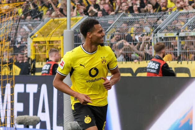 12.09.2026, xgrfx, Fussball 1.Bundesliga, Borussia Dortmund - SC Paderborn 07 v.l. Tor, Felix Nmecha zum 2:0 (Borussia Dortmund) (DFL DFB REGULATIONS PROHIBIT ANY USE OF PHOTOGRAPHS as IMAGE SEQUENCES and or QUASI-VIDEO) Dortmund *** September 12, 2026, xgrfx, Soccer, Bundesliga 1, Borussia Dortmund vs. SC Paderborn 07, goal, Felix Nmecha makes it 2–0 for Borussia Dortmund. DFL and DFB regulations prohibit any use of photographs as image sequences and or quasi-video. Dortmund