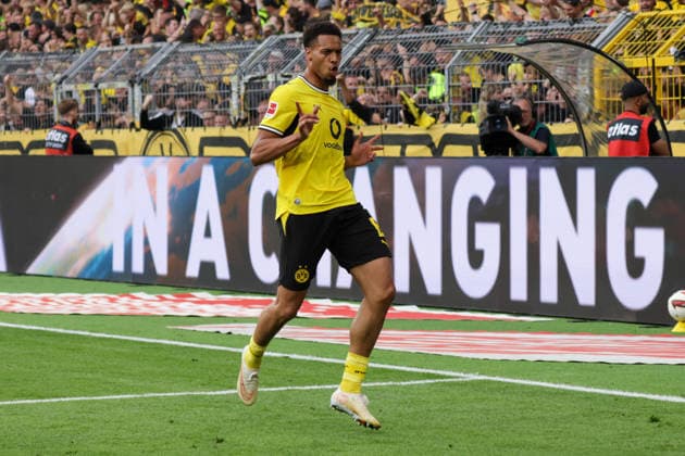 12.09.2026, xgrfx, Fussball 1.Bundesliga, Borussia Dortmund - SC Paderborn 07 v.l. Tor, Felix Nmecha zum 2:0 (Borussia Dortmund) (DFL DFB REGULATIONS PROHIBIT ANY USE OF PHOTOGRAPHS as IMAGE SEQUENCES and or QUASI-VIDEO) Dortmund *** September 12, 2026, xgrfx, Soccer, Bundesliga 1, Borussia Dortmund vs. SC Paderborn 07, goal, Felix Nmecha makes it 2–0 for Borussia Dortmund. DFL and DFB regulations prohibit any use of photographs as image sequences and or quasi-video. Dortmund
