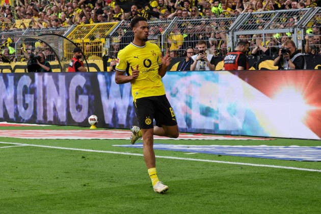 12.09.2026, xgrfx, Fussball 1.Bundesliga, Borussia Dortmund - SC Paderborn 07 v.l. Tor, Felix Nmecha zum 2:0 (Borussia Dortmund) (DFL DFB REGULATIONS PROHIBIT ANY USE OF PHOTOGRAPHS as IMAGE SEQUENCES and or QUASI-VIDEO) Dortmund *** September 12, 2026, xgrfx, Soccer, Bundesliga 1, Borussia Dortmund vs. SC Paderborn 07, goal, Felix Nmecha makes it 2–0 for Borussia Dortmund. DFL and DFB regulations prohibit any use of photographs as image sequences and or quasi-video. Dortmund