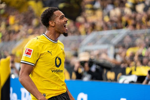 12.09.2026, GER, Bundesliga, 3. Spieltag, Saison 2026 2027 - BV Borussia Dortmund vs. SC Paderborn Torjubel Jubel ueber das Tor zum 3:0 durch Felix Nmecha (Borussia Dortmund, 8) Dortmund Signal Iduna Park Dortmund Deutschland *** September 12, 2026, GER, Bundesliga, Matchday 3, 2026–2027 Season, BV Borussia Dortmund vs. SC Paderborn, Goal Celebration: Cheers for Felix Nmecha s goal that made it 3–0, Borussia Dortmund, 8, Signal Iduna Park, Dortmund, Germany Copyright: xnordphotoxGmbHx xChristianxSchulzex