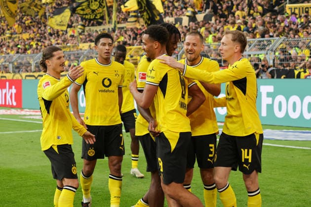 12.09.2026, xgrfx, Fussball 1.Bundesliga, Borussia Dortmund - SC Paderborn 07 v.l. Tor, Felix Nmecha zum 2:0 (Borussia Dortmund) (DFL DFB REGULATIONS PROHIBIT ANY USE OF PHOTOGRAPHS as IMAGE SEQUENCES and or QUASI-VIDEO) Dortmund *** September 12, 2026, xgrfx, Soccer, Bundesliga 1, Borussia Dortmund vs. SC Paderborn 07, goal, Felix Nmecha makes it 2–0 for Borussia Dortmund. DFL and DFB regulations prohibit any use of photographs as image sequences and or quasi-video. Dortmund