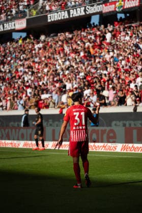 12.09.2026, xjyhynx, Fussball 1.Bundesliga, SC Freiburg - Borussia Mönchengladbach v.l., Torjubel zum 3:0 von Igor Matanovic (31, SC Freiburg) (DFL DFB REGULATIONS PROHIBIT ANY USE OF PHOTOGRAPHS as IMAGE SEQUENCES and or QUASI-VIDEO) Freiburg *** September 12, 2026, xjyhynx, Soccer, Bundesliga 1, SC Freiburg vs. Borussia Mönchengladbach, goal celebration for Igor Matanovic’s 3-0 goal in the 31st minute, SC Freiburg. DFL and DFB regulations prohibit any use of photographs as image sequences and or quasi-video. Freiburg