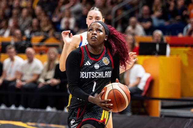 Alexis Peterson (Deutschland, 01) auf dem Weg zum Korb, GER, Frankreich vs. Deutschland, Basketball, FIBA Women s World Cup 2026, Halbfinale, 12.09.2026 GER, Frankreich vs. Deutschland, Basketball, FIBA Women s World Cup 2026, Halbfinale, 12.09.2026 Berlin Copyright: xEibner-Pressefoto MaxxVincenx EP_MVN