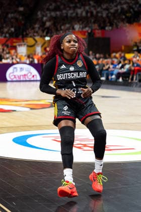 Alexis Peterson (Deutschland, 01) jubelt Jubel, GER, Frankreich vs. Deutschland, Basketball, FIBA Women s World Cup 2026, Halbfinale, 12.09.2026 GER, Frankreich vs. Deutschland, Basketball, FIBA Women s World Cup 2026, Halbfinale, 12.09.2026 Berlin Copyright: xEibner-Pressefoto MaxxVincenx EP_MVN