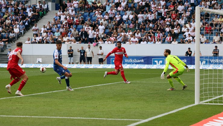 12.09.26 TSG 1899 Hoffenheim - VfB Stuttgart Deutschland, Sinsheim, 12.09.2026, Fussball, Bundesliga, Saison 2026 2027, TSG 1899 Hoffenheim - VfB Stuttgart: v.l. Dzenan Pejcinovic (VfB Stuttgart), Albian Hajdari (TSG 1899 Hoffenheim), Deniz Undav (VfB Stuttgart), Oliver Baumann (TSG 1899 Hoffenheim). *** September 12, 2026 TSG 1899 Hoffenheim vs. VfB Stuttgart Germany, Sinsheim, September 12, 2026, Soccer, Bundesliga, 2026–2027 Season, TSG 1899 Hoffenheim vs. VfB Stuttgart: from left, Dzenan Pejcinovic (VfB Stuttgart), Albian Hajdari (TSG 1899 Hoffenheim), Deniz Undav (VfB Stuttgart), Oliver Baumann (TSG 1899 Hoffenheim)
