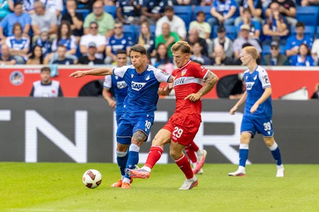 Zweikampf Adam Hlozek (TSG Hoffenheim, 10) Finn Jeltsch (VfB Stuttgart, 29), GER, TSG Hoffenheim vs. VfB Stuttgart, Fussball, 1. Bundesliga, 03. Spieltag, Spielzeit 2026 2027, 12.09.2026, DFL DFB REGULATIONS PROHIBIT ANY USE OF PHOTOGRAPHS AS IMAGE SEQUENCES AND OR QUASI-VIDEO, GER, TSG Hoffenheim vs. VfB Stuttgart, Fussball, 1. Bundesliga, 03. Spieltag, Spielzeit 2026 2027, 12.09.2026 Sinsheim *** Tackle: Adam Hlozek (TSG Hoffenheim), 10 Finn Jeltsch (VfB Stuttgart), 29, GER, TSG Hoffenheim vs. VfB Stuttgart, Soccer, Bundesliga 1, Matchday 3, 2026–2027 Season, September 12, 2026, DFL and DFB regulations prohibit any use of photographs as image sequences and or quasi-video, GER, TSG Hoffenheim vs. VfB Stuttgart, Soccer, Bundesliga 1, Matchday 3, 2026–2027 Season, September 12, 2026, Sinsheim Copyright: xEibner-Pressefoto JanixPlessx EP_JPL