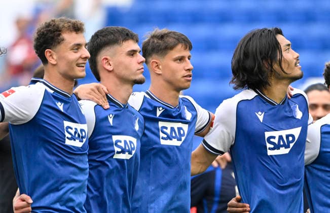 nach Spielende: Fisnik Asllani TSG 1899 Hoffenheim (11) Albian Hajdari TSG 1899 Hoffenheim (21) Adam Hlozek TSG 1899 Hoffenheim (10) Koki Machida TSG 1899 Hoffenheim (28) lassen sich in der Kurve feiern Schlussjubel, Freude, Glueck, Jubel TSG 1899 Hoffenheim vs VfB Stuttgart 12.09.2026 DFL REGULATIONS PROHIBIT ANY USE OF PHOTOGRAPHS AS IMAGE SEQUENCES AND OR QUASI-VIDEO TSG 1899 Hoffenheim vs VfB Stuttgart *** After the game: Fisnik Asllani (TSG 1899 Hoffenheim) 11, Albian Hajdari (TSG 1899 Hoffenheim) 21, Adam Hlozek (TSG 1899 Hoffenheim) 10, Koki Machida (TSG 1899 Hoffenheim) 28 them be celebrated in the stands; final celebration, joy, happiness, Cheers TSG 1899 Hoffenheim vs. VfB Stuttgart September 12, 2026 DFL regulations prohibit any use of photographs as image sequences and or quasi-video TSG 1899 Hoffenheim vs. VfB Stuttgart