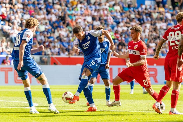 Torchance Adam Hlozek (TSG Hoffenheim, 10) dahinter Grischa Proemel (VfB Stuttgart, 21) daneben Wouter Burger (TSG Hoffenheim, 18) und Finn Jeltsch (VfB Stuttgart, 29), GER, TSG Hoffenheim vs. VfB Stuttgart, Fussball, 1. Bundesliga, 03. Spieltag, Spielzeit 2026 2027, 12.09.2026, DFL DFB REGULATIONS PROHIBIT ANY USE OF PHOTOGRAPHS AS IMAGE SEQUENCES AND OR QUASI-VIDEO, GER, TSG Hoffenheim vs. VfB Stuttgart, Fussball, 1. Bundesliga, 03. Spieltag, Spielzeit 2026 2027, 12.09.2026 Sinsheim *** Scoring chance by Adam Hlozek (TSG Hoffenheim), 10; behind him, Grischa Proemel (VfB Stuttgart), 21; wide by Wouter Burger (TSG Hoffenheim), 18, and Finn Jeltsch (VfB Stuttgart), 29, GER, TSG Hoffenheim vs. VfB Stuttgart, soccer, Bundesliga 1, Matchday 3, 2026–2027 season, September 12, 2026, DFL and DFB regulations prohibit any use of photographs as image sequences and or quasi-video, GER, TSG Hoffenheim vs. VfB Stuttgart, soccer, Bundesliga 1, Matchday 3, 2026–2027 Season, September 12, 2026, Sinsheim Copyright: xEibner-Pressefoto JanixPlessx EP_JPL