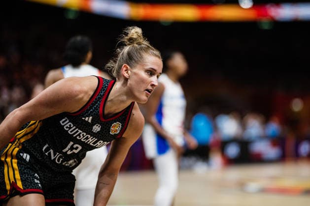 FIBA Women™s Basketball World Cup 2026: Frankreich vs. Deutschland, 12.09.2026 Leonie Fiebich (Deutschland, 13); Basketball, FIBA Women™s Basketball World Cup 2026, Final Phase, Halbfinale: Frankreich vs. Deutschland am 12.09.2026 in der Uber Arena, Berlin Copyright: xBEAUTIFULxSPORTS Tonhäuserx