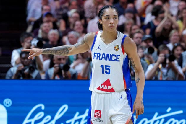 Gabby Williams (France) gestures during the FIBA Women s Basketball World Cup Germany 2026 semifinals match between France and Germany at Berlin Arena on September 12, 2026 in Berlin, Germany. (Photo by Marco Steinbrenner DeFodi Images) -