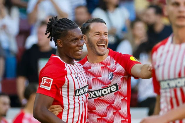 Christian Günter, Gunter (SC Freiburg, 30) und Cyriaque Irie (SC Freiburg, 22) nach dem Spiel , Deutschland, Fussball, 1. Bundesliga, 3.Spieltag, 2026 2027, SC Freiburg vs. Borussia Mönchengladbach, 12.09.2026, Freiburg im Breisgau Europa-Park Stadion Deutschland *** Christian Günter, SC Freiburg, 30, and Cyriaque Irie, SC Freiburg, 22, after the game; Germany, soccer, Bundesliga 1, Matchday 3, 2026–2027, SC Freiburg vs. Borussia Mönchengladbach, September 12, 2026, Freiburg im Breisgau, Europa-Park Stadium, Germany Copyright: xGrantxHubbsx