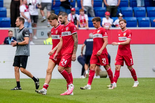 v.li.: Ramon Hendriks (VfB, 3), Jeff Chabot (VfB, 24), Grischa Prömel (VfB, 21), Maximilian Mittelstädt (VfB, 7), Spieler vom VfB Stuttgart, enttäuscht über die Niederlage, Enttäuschung nach dem Schlusspfiff, Highlight, Verlierer, verloren, Frustration, disappointed, pessimistisch, 12.09.2026, Sinsheim (Deutschland), Fussball, Bundesliga, TSG 1899 Hoffenheim - VfB Stuttgart, DFB DFL REGULATIONS PROHIBIT ANY USE OF PHOTOGRAPHS AS IMAGE SEQUENCES AND OR QUASI-VIDEO. *** v li Ramon Hendriks VfB, 3, Jeff Chabot VfB, 24, Grischa Prömel VfB, 21, Maximilian Mittelstädt VfB, 7, VfB Stuttgart players, disappointed by the loss, disappointment after the final whistle, highlight, losers, lost, frustration, disappointed, pessimistic, September 12, 2026, Sinsheim, Germany, soccer, Bundesliga, TSG 1899 Hoffenheim vs. VfB Stuttgart, DFB and DFL regulations prohibit any use of photographs as image sequences and or quasi-video xozx