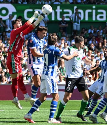 ESP: LaLiga EA Sports Racing Santander v Deportivo Alaves Antonio Sivera of Alaves during LaLiga EA Sports between Racing Santander v Deportivo Alaves played at Campos de de El Sardinero Stadium in Cantabria on September 12, 2026 in Spain Spain Futbol Copyright: xAgenciaxLOFx