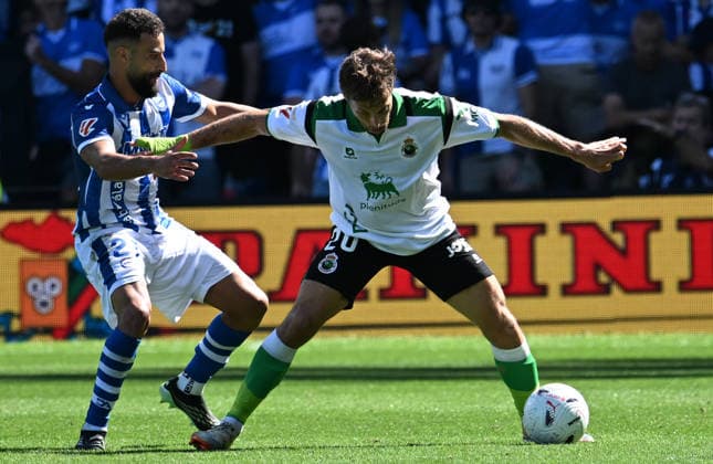 ESP: LaLiga EA Sports Racing Santander v Deportivo Alaves Abde Rebbach of Alaves and Sergio Canales of Racing de Santander during LaLiga EA Sports between Racing Santander v Deportivo Alaves played at Campos de de El Sardinero Stadium in Cantabria on September 12, 2026 in Spain Spain Futbol Copyright: xAgenciaxLOFx