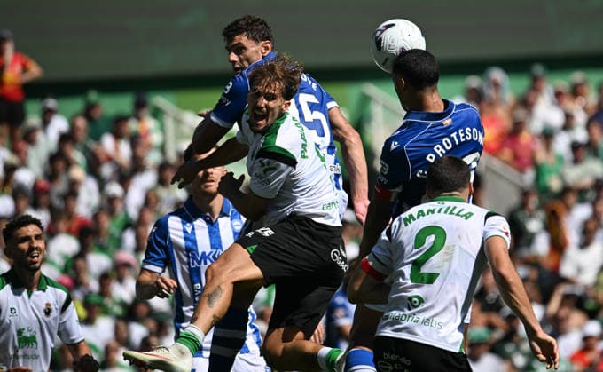 ESP: LaLiga EA Sports Racing Santander v Deportivo Alaves Pablo Garcia of Racing during LaLiga EA Sports between Racing Santander v Deportivo Alaves played at Campos de de El Sardinero Stadium in Cantabria on September 12, 2026 in Spain Spain Futbol Copyright: xAgenciaxLOFx