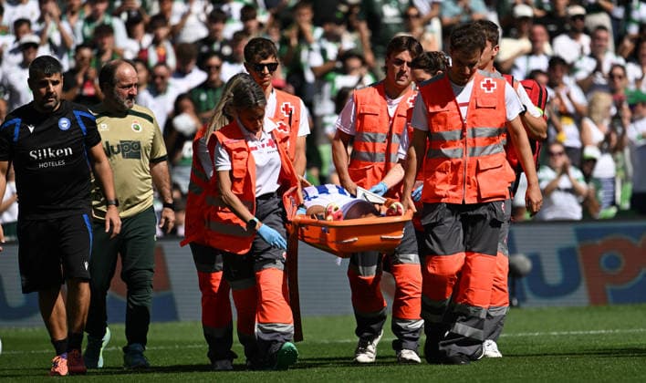 ESP: LaLiga EA Sports Racing Santander v Deportivo Alaves Aitor Manas of Alaves had to leave El Sardinero on a stretcher during LaLiga EA Sports between Racing Santander v Deportivo Alaves played at Campos de de El Sardinero Stadium in Cantabria on September 12, 2026 in Spain Spain Futbol Copyright: xAgenciaxLOFx