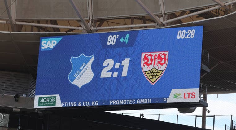 Sinsheim , Fußball Bundesliga TSG 1899 Hoffenheim vs. VfB Stuttgart , Ergebnis Anzeigetafel *** Sinsheim, Bundesliga Soccer: TSG 1899 Hoffenheim vs. VfB Stuttgart, Scoreboard