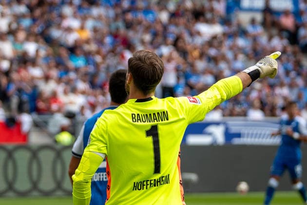 Fussball: 1. Bundesliga, 3. Spieltag, TSG Hoffenheim - VfB Stuttgart am 12.09.2026 in Sinsheim (SNP Arena), Deutschland, Saison 2026 2027: Oliver Baumann (TSG Hoffenheim, 1) Sinsheim SNP Arena Deutschland *** Soccer, Bundesliga 1, Matchday 3, TSG Hoffenheim vs. VfB Stuttgart on September 12, 2026, at Sinsheim SNP Arena, Germany, 2026–2027 season; Oliver Baumann, TSG Hoffenheim; 1, Sinsheim SNP Arena, Germany Copyright: xPhilippxImhofx