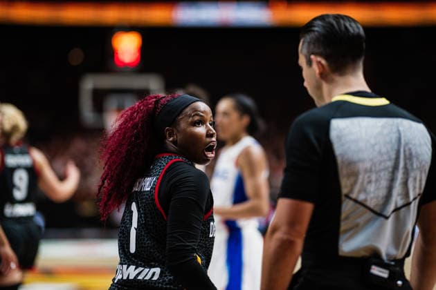 FIBA Women™s Basketball World Cup 2026: Frankreich vs. Deutschland, 12.09.2026 Alexis Peterson (Deutschland, 1) enttäuscht über die Schiedsrichter Entscheidung; Basketball, FIBA Women™s Basketball World Cup 2026, Final Phase, Halbfinale: Frankreich vs. Deutschland am 12.09.2026 in der Uber Arena, Berlin Copyright: xBEAUTIFULxSPORTS Tonhäuserx