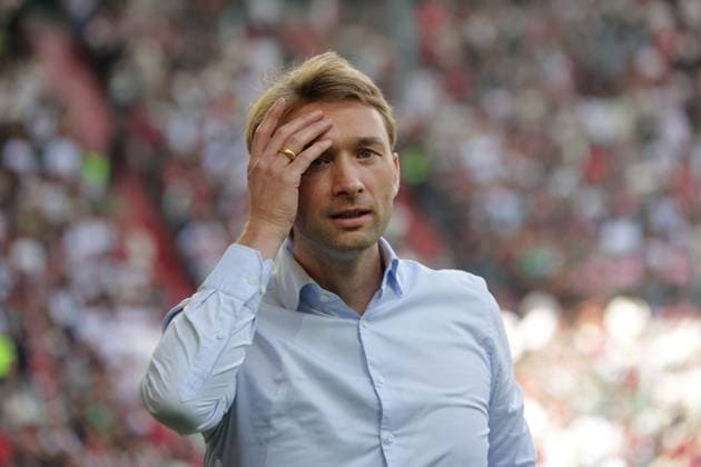 Leverkusens Geschaeftsfuehrer Simon ROLFES. Fussball: Augsburg - Leverkusen. Fußball Bundesliga, FC Augsburg - Bayer leverkusen, 3.Spieltag, Saison 2026-2027, am 12.09.2026 in Augsburg, W W K A R E N A, Deutschland. Quelle Copyright Credit : Oryk HAIST *** Leverkusen s Sporting Director Simon ROLFES, Augsburg vs. Leverkusen, Bundesliga, FC Augsburg vs. Bayer Leverkusen, Matchday 3, 2026–2027 Season, on September 12, 2026, in Augsburg, WWK ARENA, Germany. Source: Copyright Credit Oryk HAIST xFUSSBALL-AUGSBURG-LEVERKUSENx