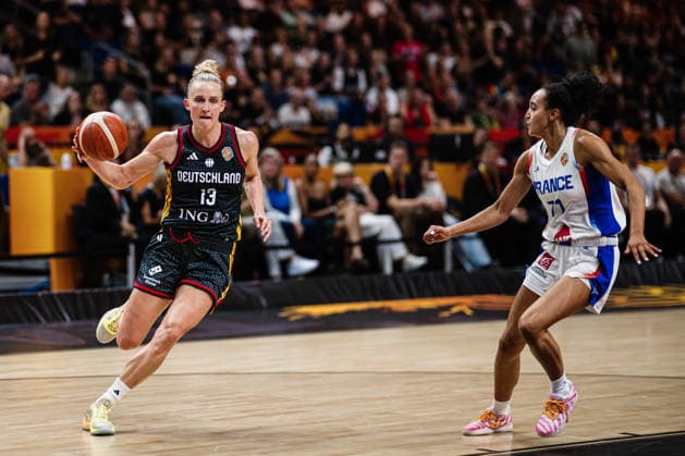 FIBA Women™s Basketball World Cup 2026: Frankreich vs. Deutschland, 12.09.2026 Leonie Fiebich (Deutschland, 13), Leila Lacan (Frankreich, 71)-; Basketball, FIBA Women™s Basketball World Cup 2026, Final Phase, Halbfinale: Frankreich vs. Deutschland am 12.09.2026 in der Uber Arena, Berlin Copyright: xBEAUTIFULxSPORTS Tonhäuserx