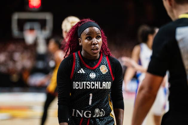 FIBA Women™s Basketball World Cup 2026: Frankreich vs. Deutschland, 12.09.2026 Alexis Peterson (Deutschland, 1) enttäuscht über die Schiedsrichter Entscheidung; Basketball, FIBA Women™s Basketball World Cup 2026, Final Phase, Halbfinale: Frankreich vs. Deutschland am 12.09.2026 in der Uber Arena, Berlin Copyright: xBEAUTIFULxSPORTS Tonhäuserx