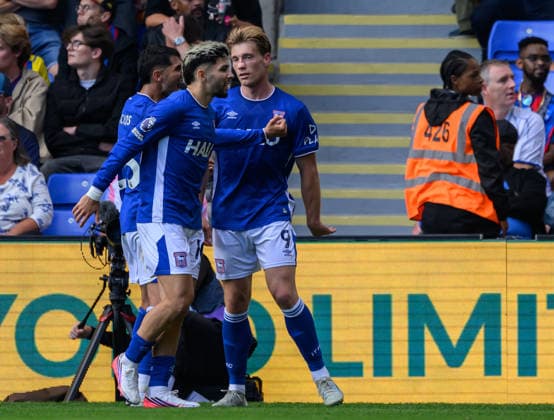 Crystal Palace v Ipswich Town Premier League Zian Flemming of Ipswich Town celebrates scoring his first goal and the team™s third against Crystal Palace during the Premier League match at Selhurst Park, London 12 09 2026 UK Newspapers OUT Copyright: xGraemexWilcocksonx FIL-23935-0087