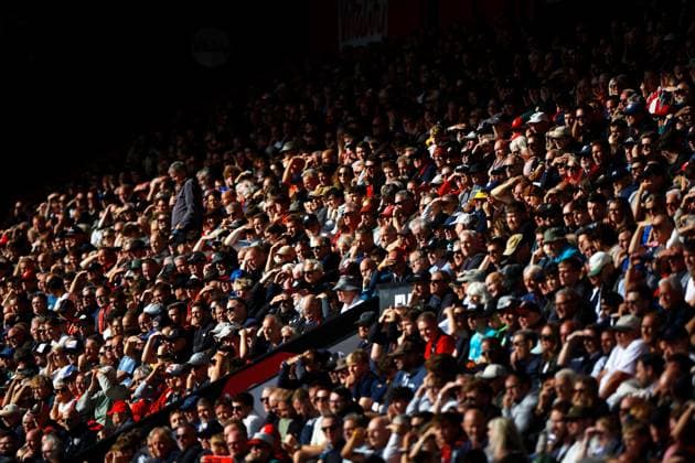 Bournemouth fans shade their eyes from the sun AFC Bournemouth v Brentford, Premier League, Football, Football, Vitality Stadium, Bournemouth, UK - 12 Sep 2026Bournemouth Vitality Stadium United Kingdom EDITORIAL USE ONLY No use with unauthorised audio, video, data, fixture lists, club league logos or live services. Online in-match use limited to 120 images, no video emulation. No use in betting, games or single club league player publications.  Copyright: xWillxCooper Shutterstockx 17144545ar