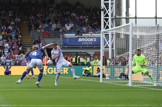 12th September 2026; Selhurst Park, London, England; Premier League Football, Crystal Palace versus Ipswich Town; Zian Flemming of Ipswich Town scores in the 90th minute for 2-3 KatiexChan