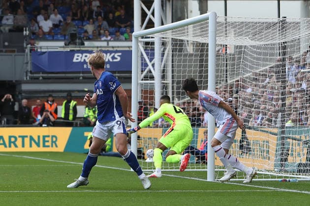 12th September 2026; Selhurst Park, London, England; Premier League Football, Crystal Palace versus Ipswich Town; Zian Flemming of Ipswich Town scores in the 90th minute for 2-3 KatiexChan