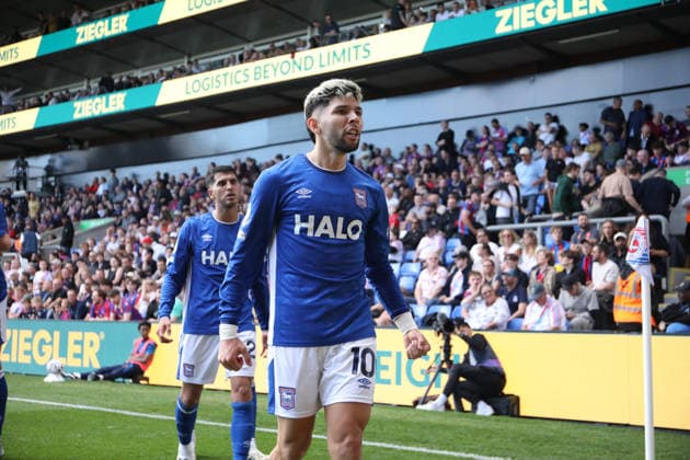 12th September 2026; Selhurst Park, London, England; Premier League Football, Crystal Palace versus Ipswich Town; Julio Enciso of Ipswich Town celebrate their team goal by Zian Flemming in the 90th minute for 2-3 KatiexChan