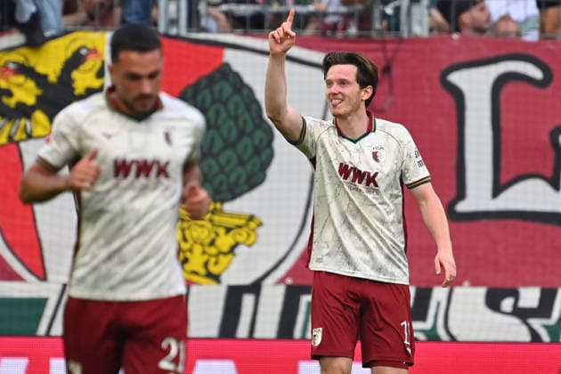 Torjubel Michael GREGORITSCH (FC Augsburg) Jubel,Freude,Begeisterung,,Aktion,Einzelbild, angeschnittenes Einzelmotiv,Halbfigur,halbe Figur. Fussball 1. Bundesliga Saison 2026 2027, 3.Spieltag, Spieltag03, FC Augsburg - Bayer 04 Leverkusen 2-2 am 12.09.2026 , WWK A R E N A. *** Goal celebration: Michael GREGORITSCH, FC Augsburg—celebration, joy, excitement, action, single frame, cropped close-up, half-length portrait, soccer, 1. Bundesliga, 2026–2027 season, Matchday 3, Matchday 03, FC Augsburg vs. Bayer 04 Leverkusen 2–2 on September 12, 2026, WWK Arena
