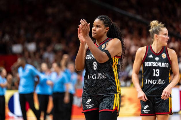 Nyara Sabally (Deutschland, 08) enttaeuscht Enttaeuschung nach Niederlage, GER, Frankreich vs. Deutschland, Basketball, FIBA Women s World Cup 2026, Halbfinale, 12.09.2026 GER, Frankreich vs. Deutschland, Basketball, FIBA Women s World Cup 2026, Halbfinale, 12.09.2026 Berlin Copyright: xEibner-Pressefoto MaxxVincenx EP_MVN