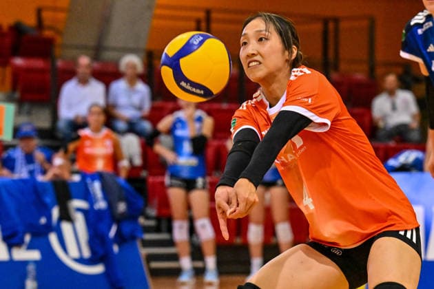 Volleyball Testspiel Allianz MTV Stuttgart vs VC Kanti Schaffhausen 12.09.2026 Testspiel, Volleyball, Damen, Saison 2026 2027, Allianz MTV Stuttgart (in Blau), gegen VC Kanti Schaffhausen (CH, schwarz), Stuttgarts Libera Yurika Bamba, Copyright: xBEAUTIFULxSPORTS TomxBlochx